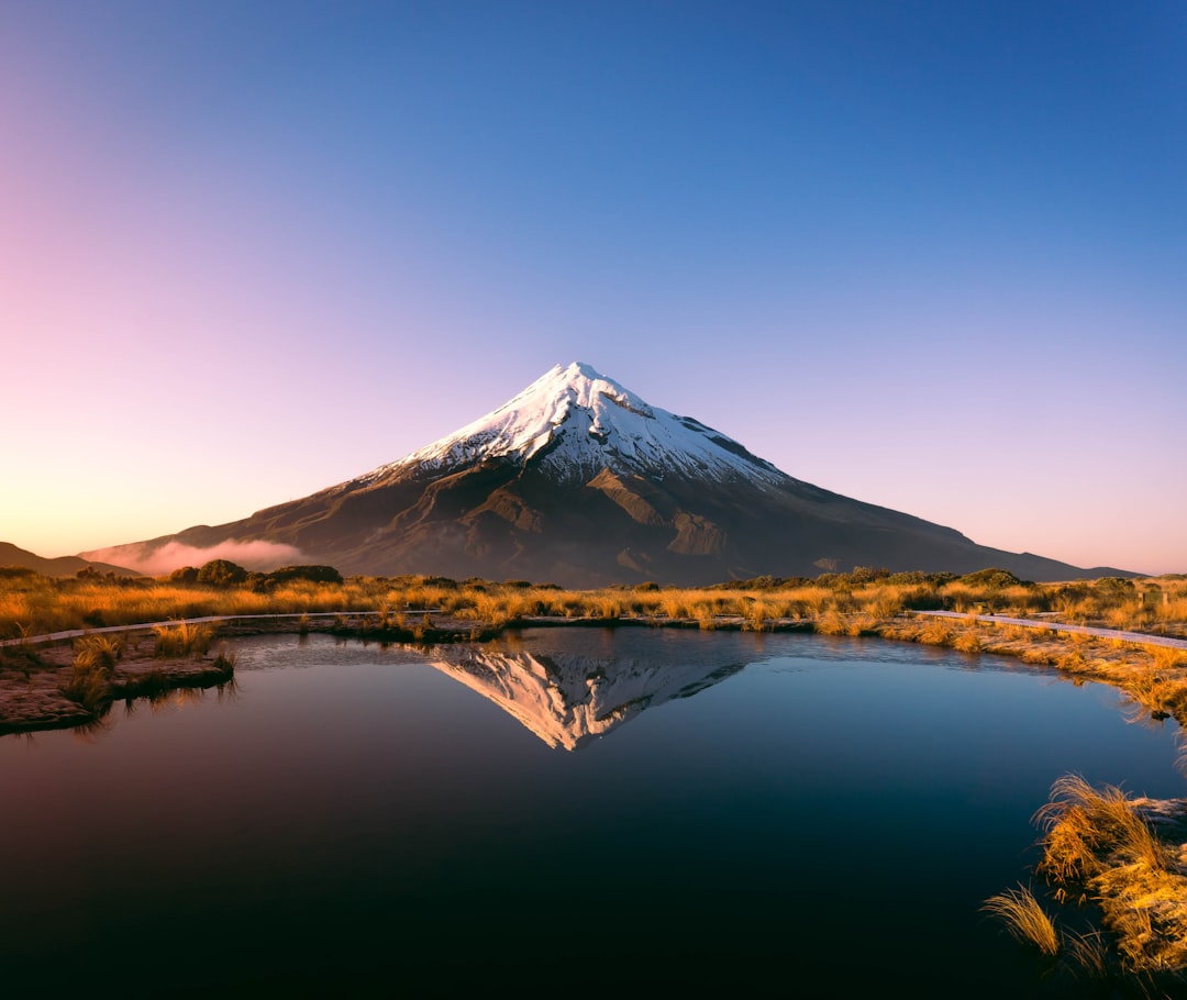 Photo mountains, lake